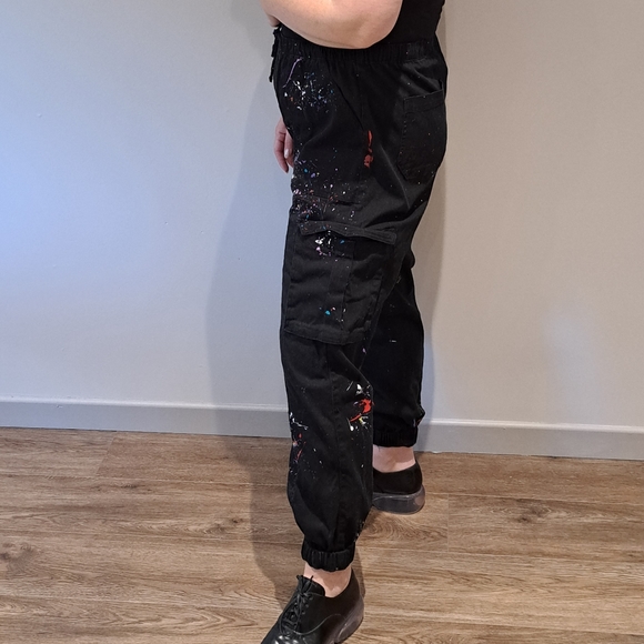 Painted Jogger - Picture 2 of 8